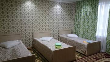 Фото номера Трехместный номер «Комфорт» Гостевой дом Guest House Voyage Osh г. Ош 4