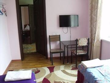 Фото номера Двухместный номер с 2 отдельными кроватями Хостелы Hostel Visit Osh г. Ош 5