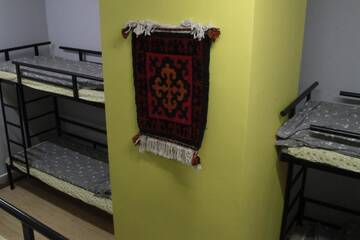 Фото номера Кровать в общем номере с 4 кроватями Гостевой дом Konok center hostel г. Ош 2