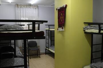 Фото номера Кровать в общем номере с 4 кроватями Гостевой дом Konok center hostel г. Ош 4