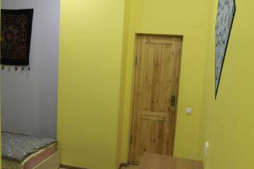 Фото номера Семейный номер Гостевой дом Konok center hostel г. Ош 4