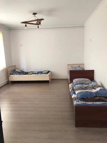 Фото номера Кровать в общем 8-местном номере Хостелы Hostel Muras in Osh г. Ош 2