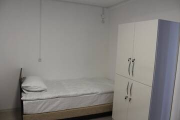 Фото номера Кровать в общем 4-местном номере для мужчин и женщин Хостелы Park Hostel Osh г. Ош 3
