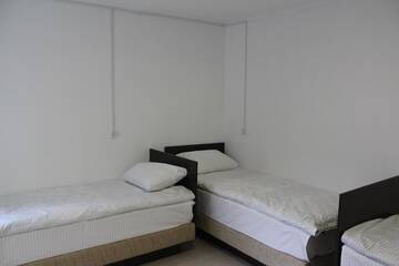 Фото номера Кровать в общем 4-местном номере для мужчин и женщин Хостелы Park Hostel Osh г. Ош 7