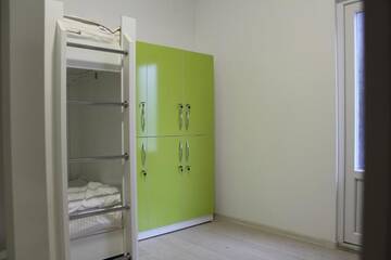 Фото номера Спальное место на двухъярусной кровати в общем номере для женщин Хостелы Park Hostel Osh г. Ош 5
