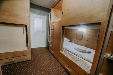 Фото номера Одноместный номер Капсульные отели CAPSULE Hotel г. Ош 26
